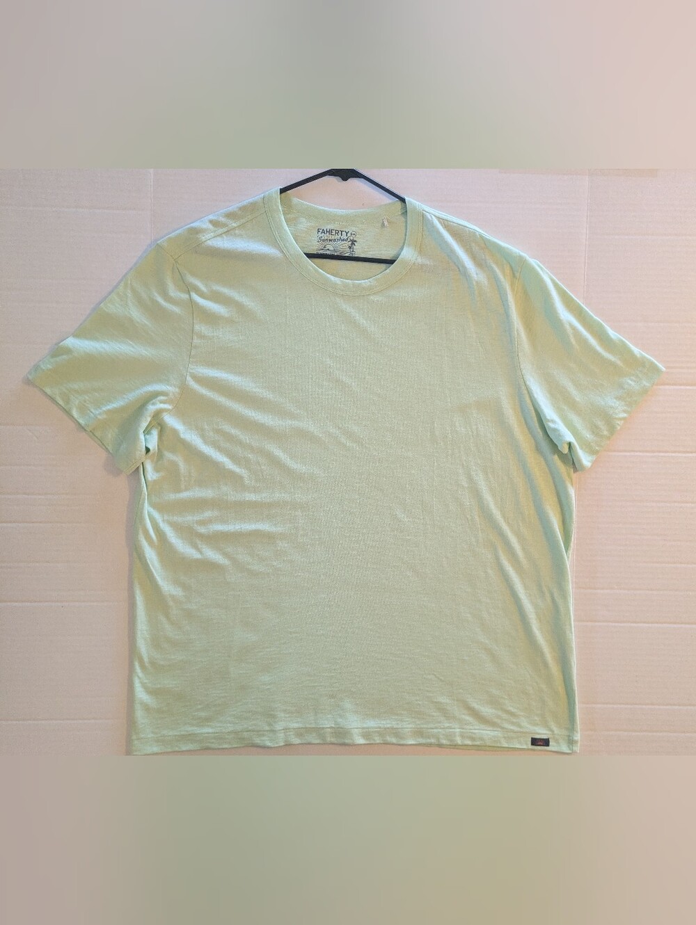 Faherty Men's Sunwashed Crewneck T-Shirt - Light Mint- XXL (NWOT)
